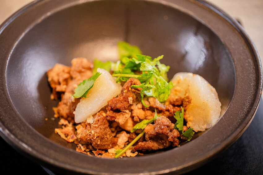 高雄市鼓山區高雄美食 – 狂一鍋 x 特惠午餐299起，品嚐台式火鍋佳餚與獨家酸菜魚鍋，享受蔬食與甜品無限供應」