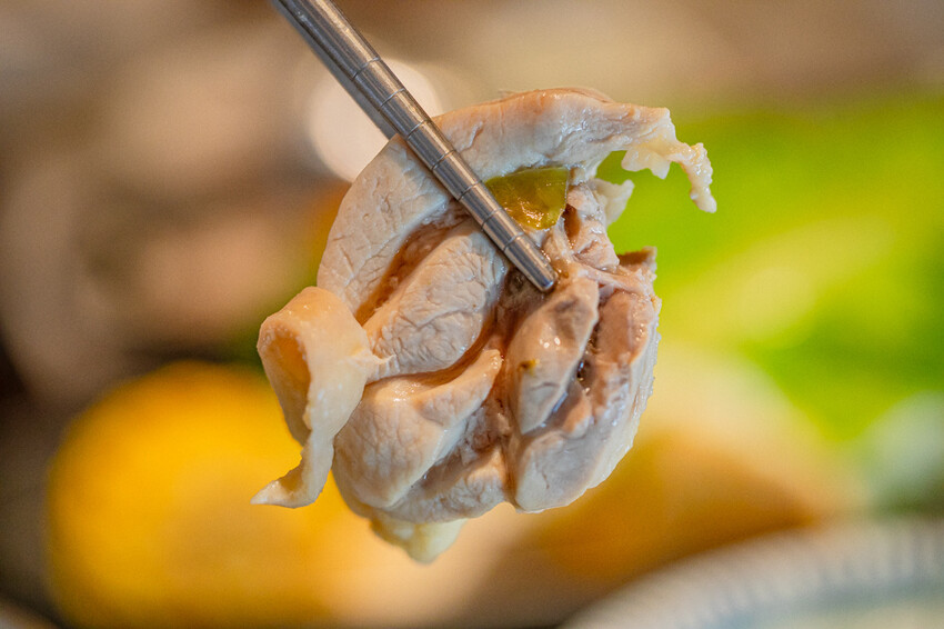 高雄市鼓山區高雄美食 – 狂一鍋 x 特惠午餐299起，品嚐台式火鍋佳餚與獨家酸菜魚鍋，享受蔬食與甜品無限供應」