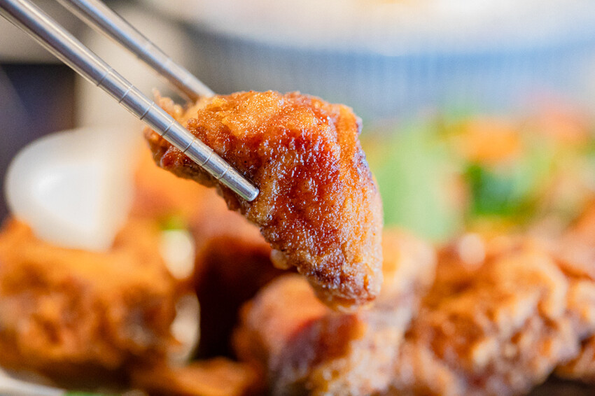 高雄市鼓山區高雄美食 – 狂一鍋 x 特惠午餐299起，品嚐台式火鍋佳餚與獨家酸菜魚鍋，享受蔬食與甜品無限供應」