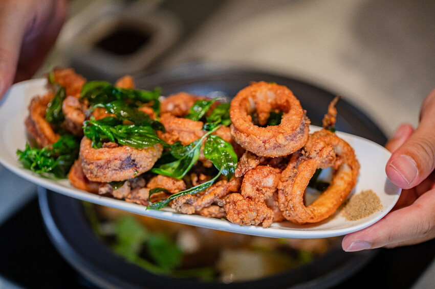 高雄市鼓山區高雄美食 – 狂一鍋 x 特惠午餐299起，品嚐台式火鍋佳餚與獨家酸菜魚鍋，享受蔬食與甜品無限供應」