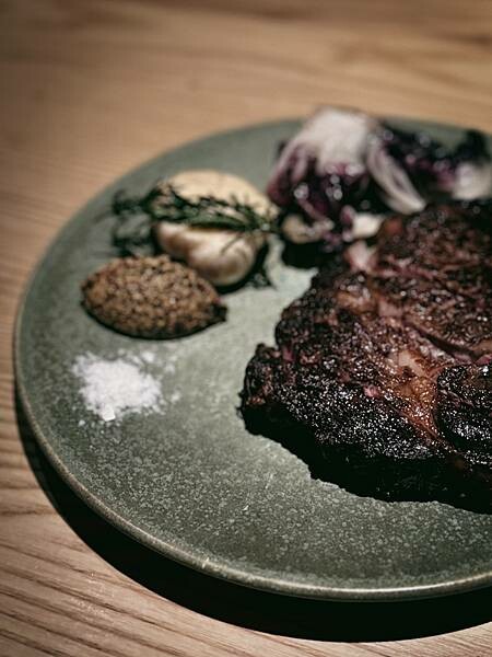 台北The Flow！汲引調酒與季節美味餐點超吸睛。