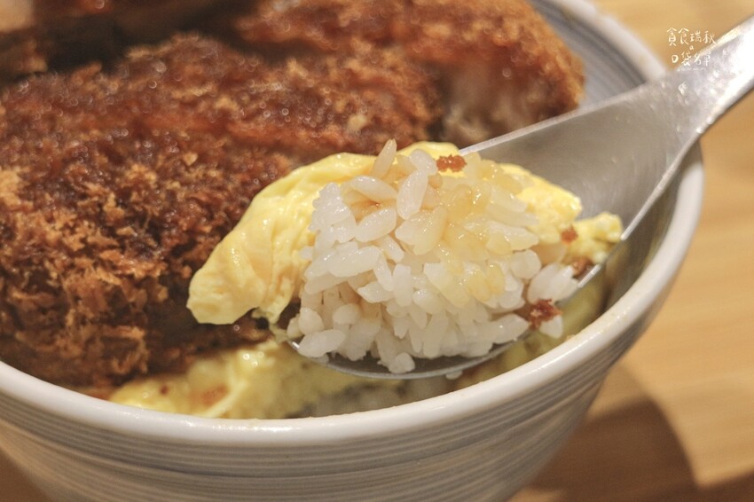 台中大里｜4cm極厚切舒肥炸豬排！外酥內嫩令人垂涎三尺｜參元