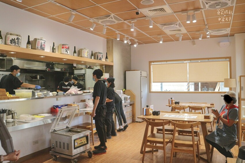 台中大里｜4cm極厚切舒肥炸豬排！外酥內嫩令人垂涎三尺｜參元