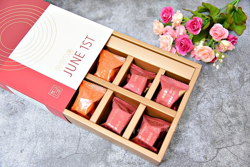 台北市大同區六月初一 宅配伴手禮推薦 ll 人氣銷售冠軍 經典台灣風味「鳳梨酥」、「鳳梅酥」 ，精緻的一小口，剛剛好的