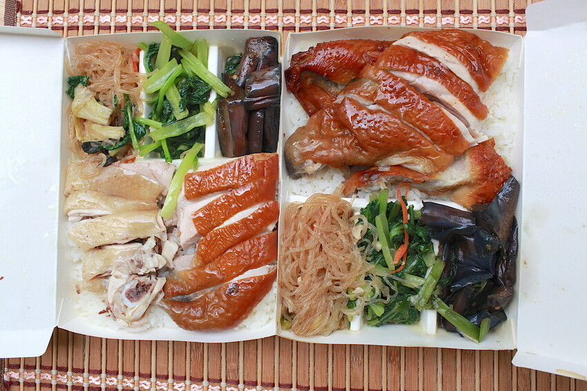 台南市安南區吃。台南市｜安南區。「孟饗雞雞肉店」隱身在安南區美味雞肉便當，早上六點開門白斬雞經常提銷售一空「孟饗