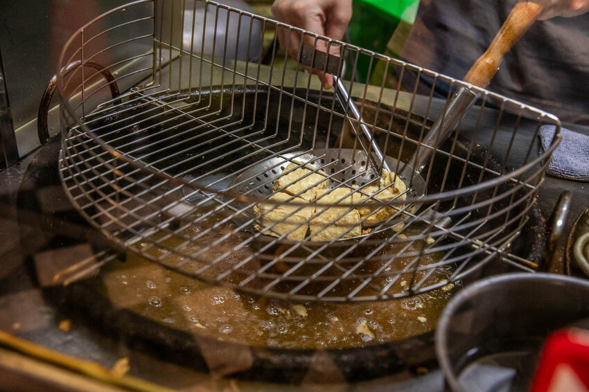 花蓮縣花蓮市胖嘟嘟臭豆腐｜外酥內嫩鄉民讚爆！網路評價超高韭菜臭豆腐
