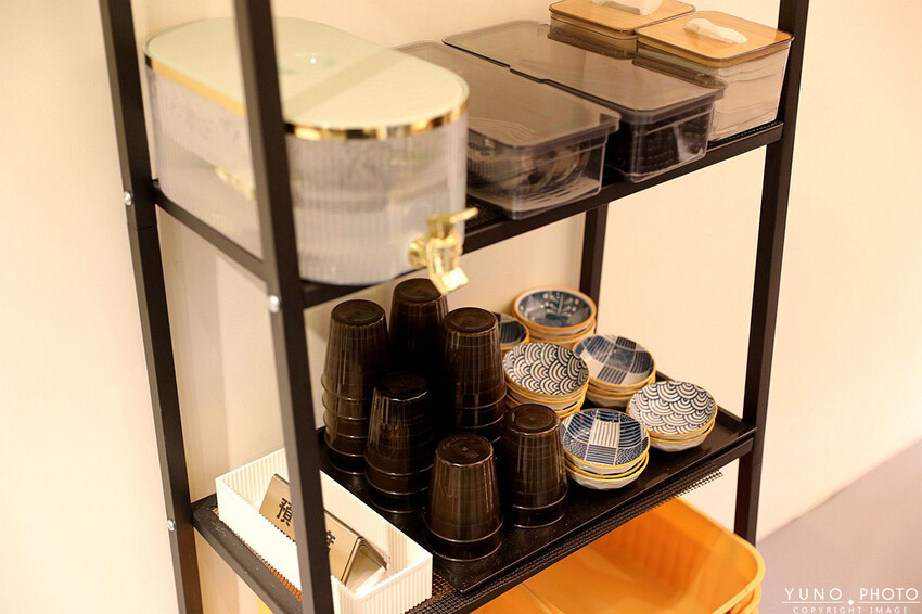 台中市中區秒飛日本 超狂給料不手軟！CP值爆表浮誇系海鮮日料｜小鮨事日本料理(台中日本料理)