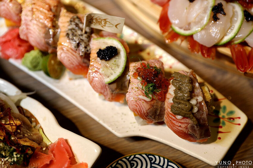 台中市中區秒飛日本 超狂給料不手軟！CP值爆表浮誇系海鮮日料｜小鮨事日本料理(台中日本料理)