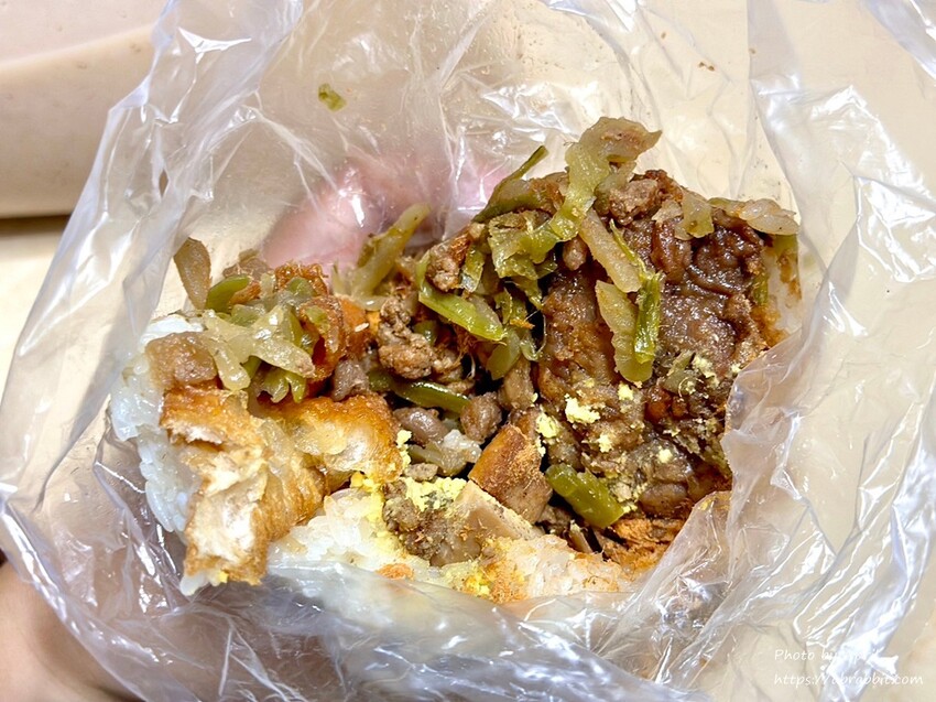 台中市北區東興市場內的古早味大飯糰，沒有google地標，但人潮超多