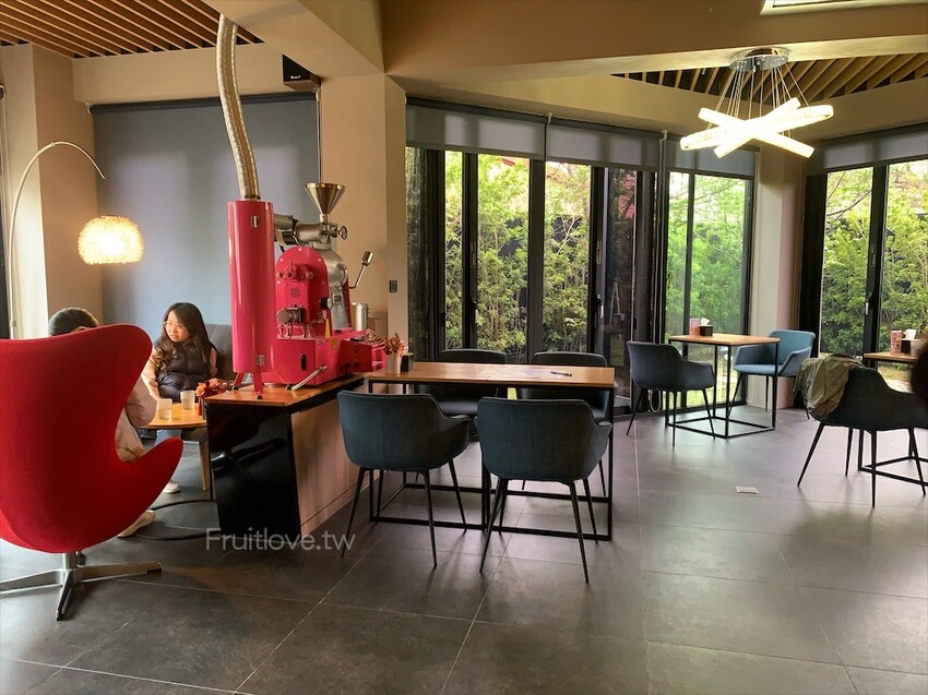 3-15咖啡館⟩台中東勢寵物友善咖啡廳，讓人好放鬆的地方，還有可愛的店狗讓人很療癒 @果果愛Fruitlove