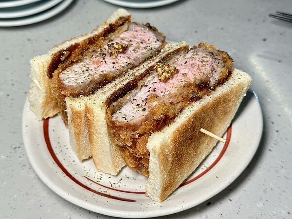 新北市中和區[中和美食] 獨酌小料理俱樂部 日式居酒屋清酒吧小酒館 心醉男女秘密基地！#中和景安站美食 @蛋寶趴趴go