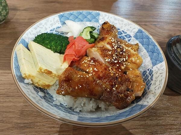 新北鶯歌323和食料理~陳漢師大廚在這為您服務~現點現做~