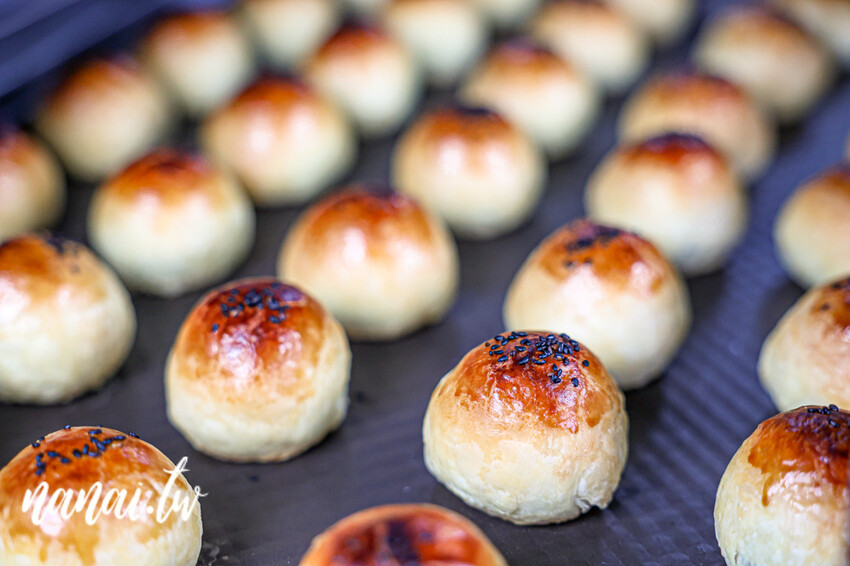 藏在田中第二市場,內行人都吃這家!一週營業五天,必買蛋黃酥、可麗露需,想吃建議預訂,避免太晚去完售,橙義製研所