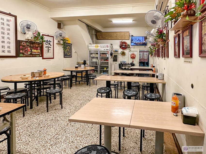 苗栗縣苑裡鎮美食、隱藏老宅的美味麵館,免費續加誘人辣醬!