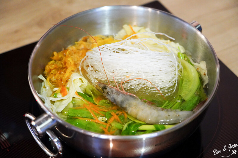 宜蘭縣員山鄉星之鍋》午餐限定現煮海鮮鍋,宜蘭鮮甜海味與得獎名店-富哥南方澳飛虎魚丸的完美結合