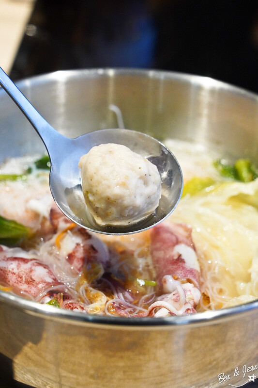 宜蘭縣員山鄉星之鍋》午餐限定現煮海鮮鍋,宜蘭鮮甜海味與得獎名店-富哥南方澳飛虎魚丸的完美結合