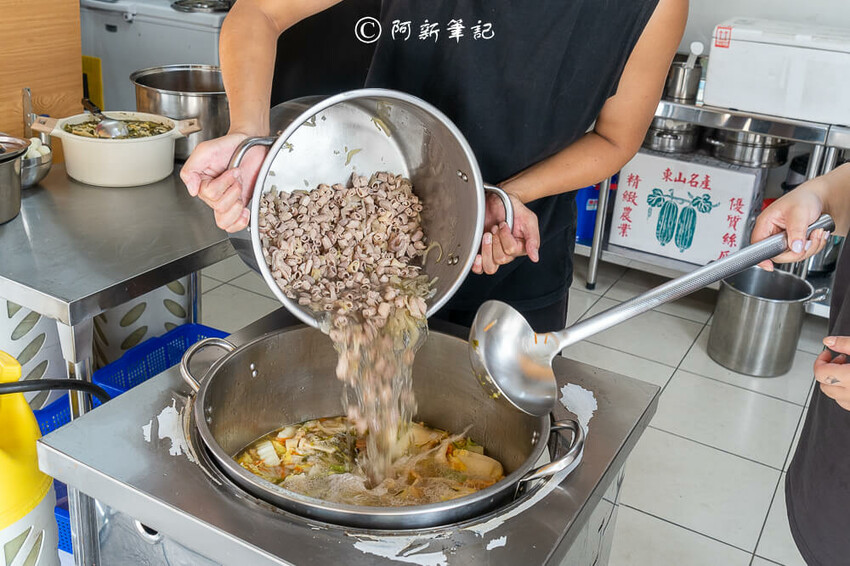 台中市太平區粿來買 | 太平這間台中美食鴨肉飯根本幌子！最強的是菜尾湯～