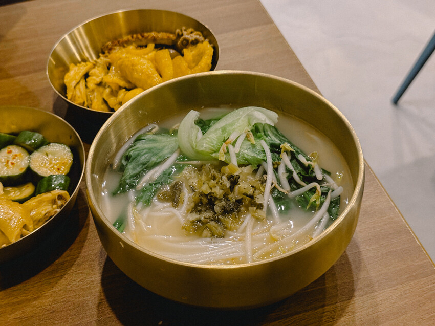 高雄市鼓山區鼓山美食 – 漩渦 MESS UP x 探索雲南米線與港點小菜 | 文青與美食的融合