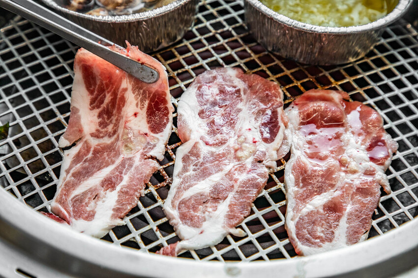 桃園千兵衛燒肉|帝王蟹燒烤吃到飽最低價,全台最狂吃到飽。