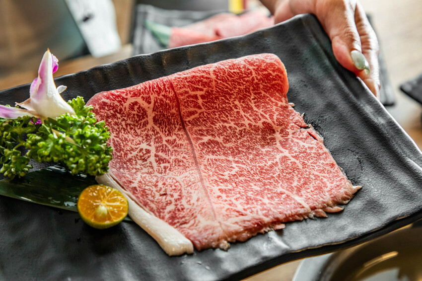 桃園千兵衛燒肉|帝王蟹燒烤吃到飽最低價,全台最狂吃到飽。