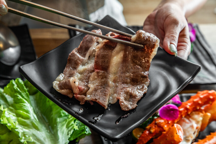 桃園千兵衛燒肉|帝王蟹燒烤吃到飽最低價,全台最狂吃到飽。