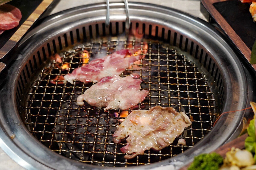 698元燒肉吃到飽!哈根達斯隨你吃! 夏季限定“帝王鱈場蟹”吃到飽好狂~日北A5和牛金磚超讚