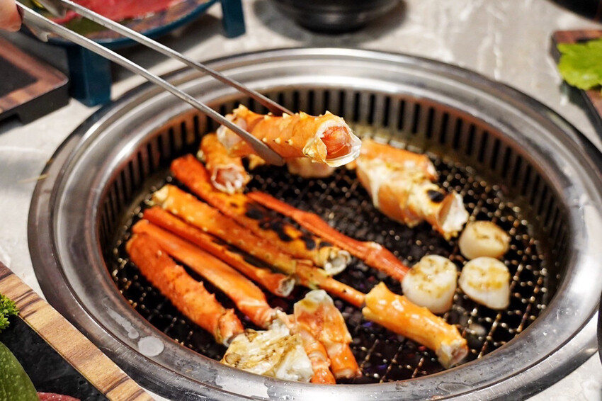 698元燒肉吃到飽!哈根達斯隨你吃! 夏季限定“帝王鱈場蟹”吃到飽好狂~日北A5和牛金磚超讚