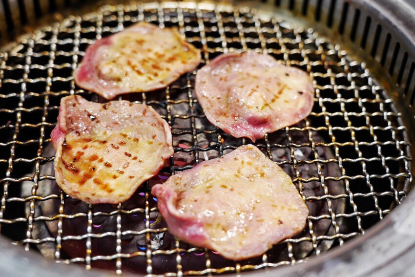 698元燒肉吃到飽!哈根達斯隨你吃! 夏季限定“帝王鱈場蟹”吃到飽好狂~日北A5和牛金磚超讚