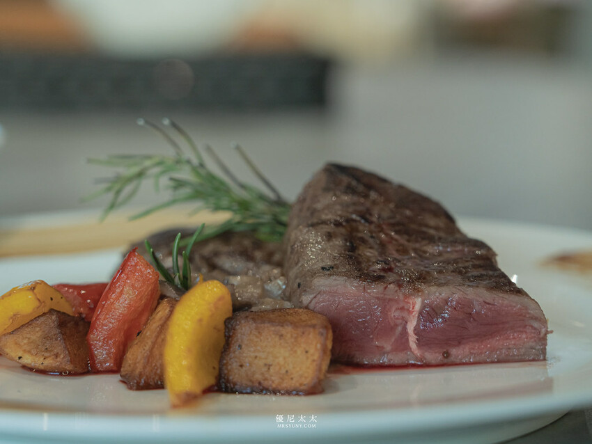 新竹縣竹東鎮新竹親子餐廳》新開幕!兒童球池、紋面、泰雅族服裝換裝、原住民舞台演出_原風325親子主題餐廳