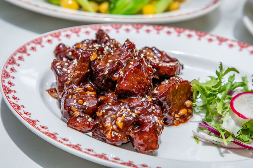 台北市信義區大吉團 Lucky Bowl｜新開幕新港式熱炒店！用餐時間人氣爆滿便宜又好吃