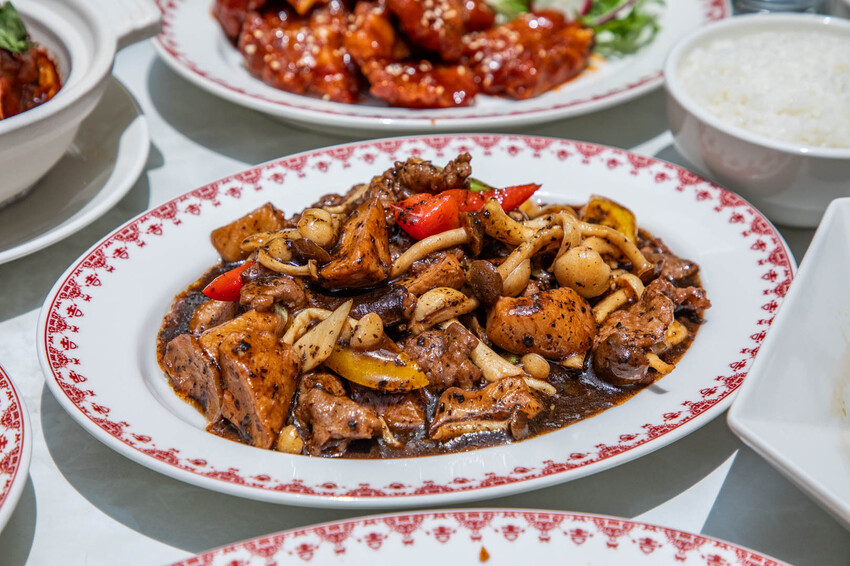 台北市信義區大吉團 Lucky Bowl｜新開幕新港式熱炒店！用餐時間人氣爆滿便宜又好吃