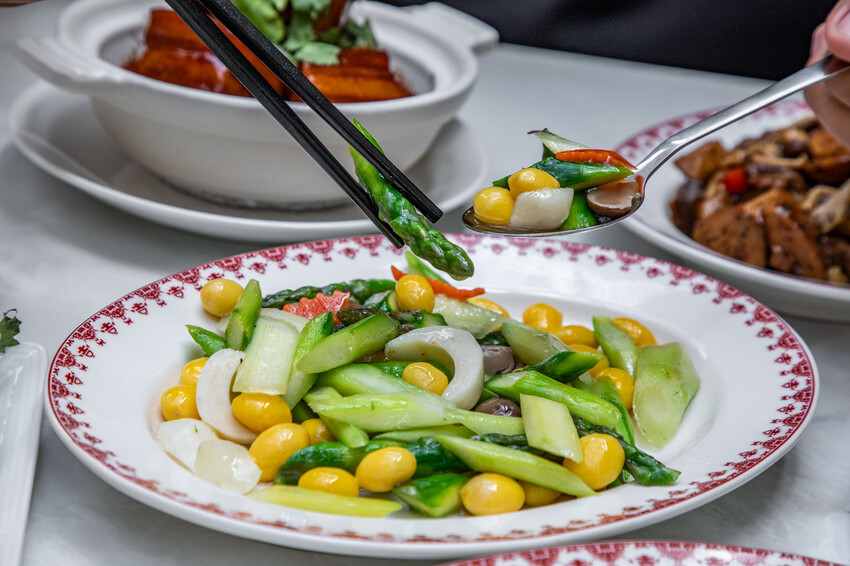 台北市信義區大吉團 Lucky Bowl｜新開幕新港式熱炒店！用餐時間人氣爆滿便宜又好吃