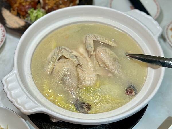 台北市信義區[信義區美食] 大吉團 Lucky Bowl 精緻熱炒 大排檔 #信義區吉祥道百貨餐廳 @蛋寶趴趴go