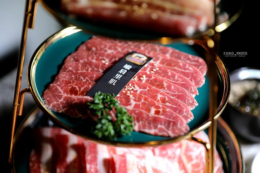 台中市西屯區韓式烤肉控看過來！多種小菜無限續 搭配道地韓式料理超享受｜燒肉春山(台中韓式燒肉推薦)