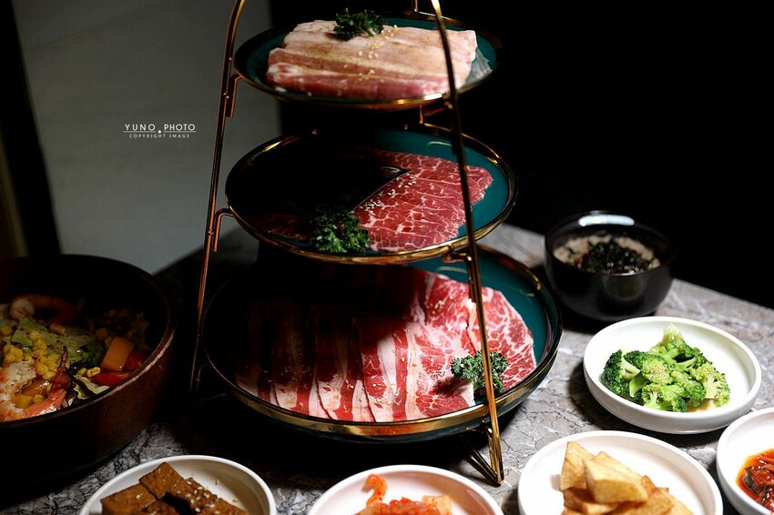 台中市西屯區韓式烤肉控看過來！多種小菜無限續 搭配道地韓式料理超享受｜燒肉春山(台中韓式燒肉推薦)