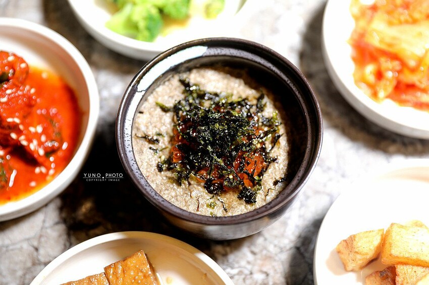 台中市西屯區韓式烤肉控看過來！多種小菜無限續 搭配道地韓式料理超享受｜燒肉春山(台中韓式燒肉推薦)