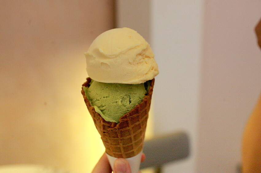 高雄市左營區吃。高雄美食|左營區。「愛絲葵義式冰淇淋 icy queen」新店報報!!!!!超佛心一大球義式手工冰淇淋只要60元