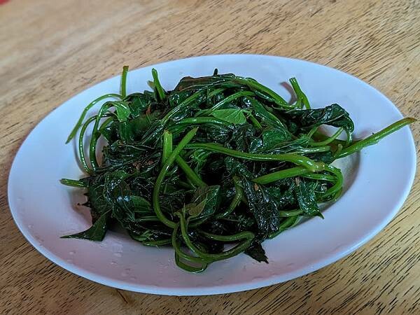 [台北小吃內湖區文德站「民生小吃」不起眼的麵店卻有著簡單的好