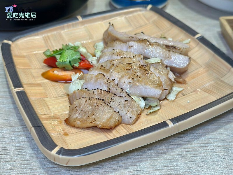 LINE_ALBUM_恰凸恰泰式料理_240608_12