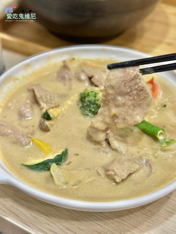 LINE_ALBUM_恰凸恰泰式料理_240608_44