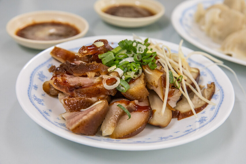 台北市中山區水餃之家｜一天只賣三個半小時！藏身巷弄五十年歷史老牌水餃店