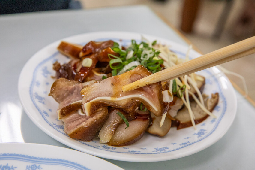 台北市中山區水餃之家｜一天只賣三個半小時！藏身巷弄五十年歷史老牌水餃店