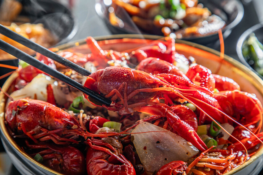 桃園市桃園區魚見你水煮魚中正店｜麻辣鮮香肉質鮮嫩！鄉民私藏不說超大尾麻辣水煮烤魚