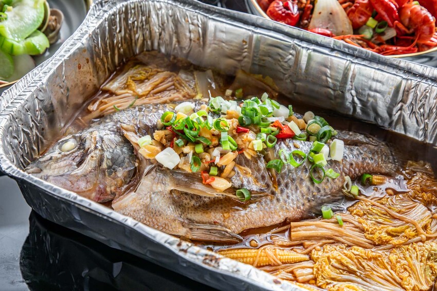 桃園市桃園區魚見你水煮魚中正店｜麻辣鮮香肉質鮮嫩！鄉民私藏不說超大尾麻辣水煮烤魚