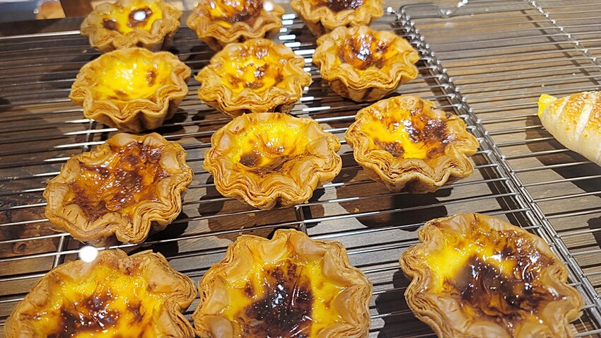 台中市南區新開幕!隱藏在民宅社區內的麵包店,一週只營業四天,鹽之花奶油捲、剝皮辣椒捲、經典可頌都不容錯過!!