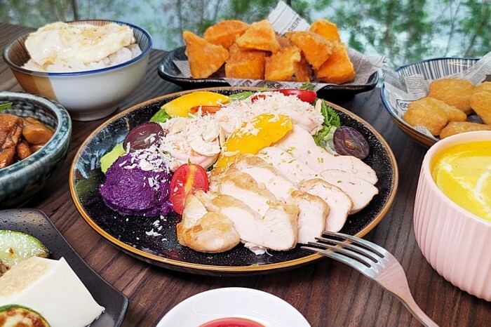 台中市南區新開幕!隱藏在民宅社區內的麵包店,一週只營業四天,鹽之花奶油捲、剝皮辣椒捲、經典可頌都不容錯過!!