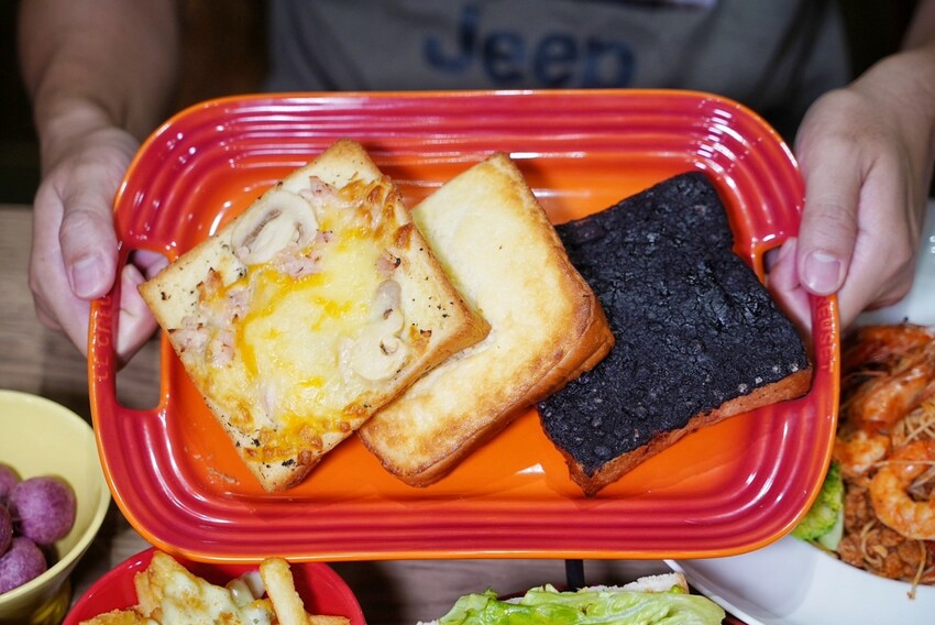 新店報報!新竹人氣早午餐店「植美家」插旗苗栗頭份啦!餐點選擇非常多元,用料又實在,內用提供免費Wifi,還是間不限時咖啡廳!開幕期間,咖啡、拿鐵買一送一!