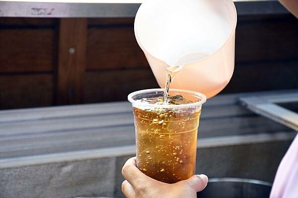 高雄市鳳山區高雄鮮奶茶全新品牌【和軒鮮奶茶】你喝過了嗎?從原料到包裝都非常用心好喝,是紅茶冰加盟的首選!高雄紅茶