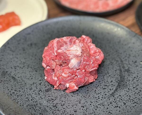 台北市大安區[大安區美食] Bulimia 路易奇手切溫體牛火鍋 蔬菜湯底自然鮮甜！#大安區國父紀念館美食 @蛋寶趴趴go