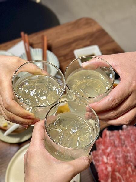 台北市大安區[大安區美食] Bulimia 路易奇手切溫體牛火鍋 蔬菜湯底自然鮮甜！#大安區國父紀念館美食 @蛋寶趴趴go